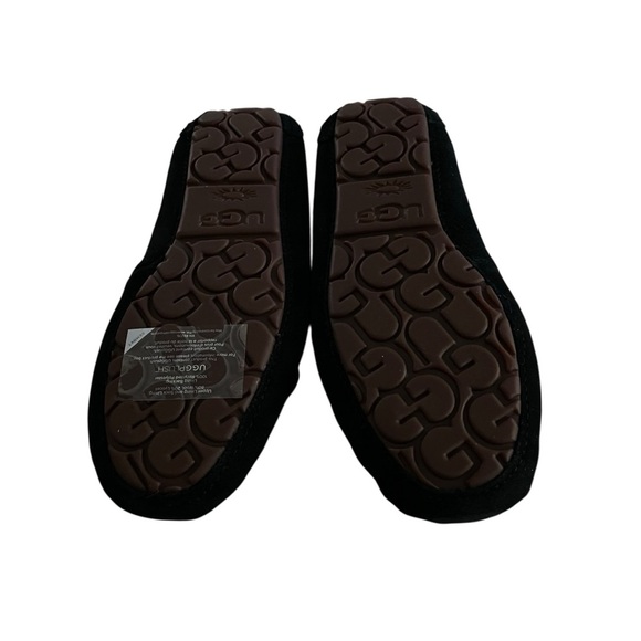 NWT UGG Cozy Black and Cream Moccasin Slippers Size 6 - Picture 8 of 10